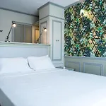 Hotel Villa-lamartine 3*
