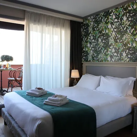 Villa-lamartine Hotel