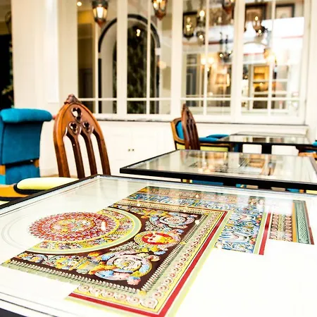 Hotel Villa-lamartine 3*