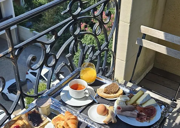 Hotel Villa-lamartine 3*