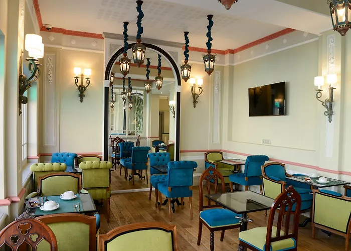 Hotel Villa-lamartine 3*